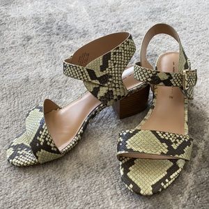 NEVER WORN- Snakeskin block heel sandal